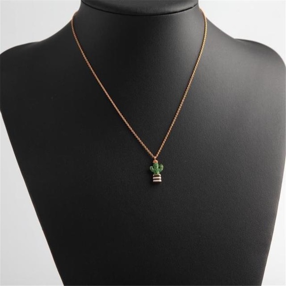 💕SOLD💕Kate Spade cactus necklace - Picture 4 of 4